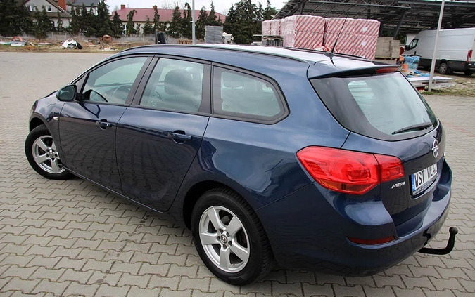 Opel Astra cena 16900 przebieg: 204000, rok produkcji 2011 z Gostynin małe 781